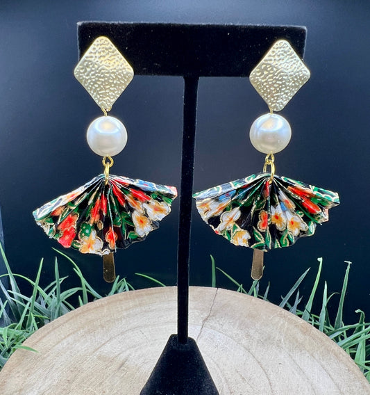 Sensu Origami Earrings (Black with Pearl & Gold Charms)